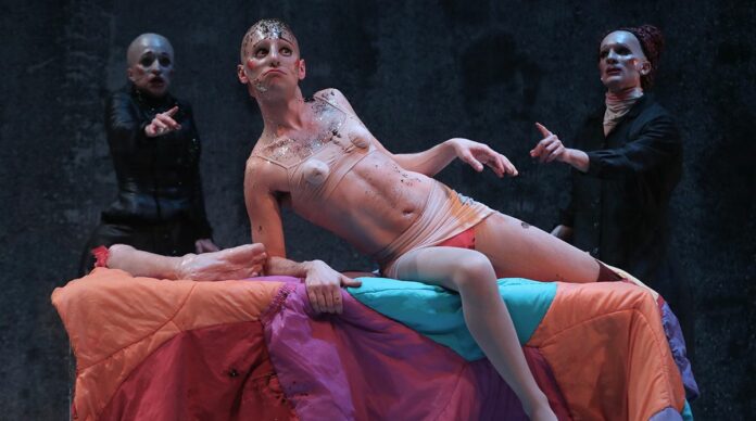 Photos-de-Darek-Szuster copi munstrum theatre
