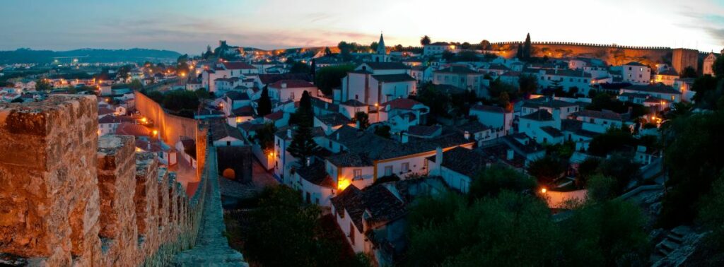 ville d'Óbidos au Portugal