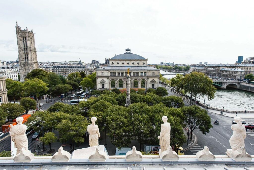  Le théâtre de la ville vu du Théâtre du Châtelet 