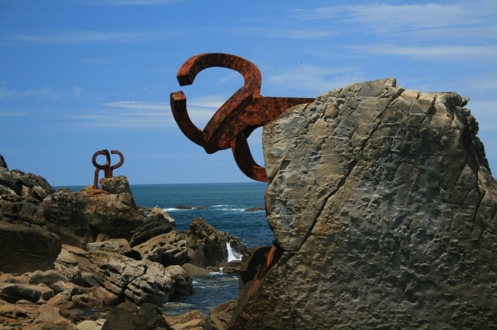 San Sebastian, Plaza de Los Peines Del Viento, Eduardo Chillida