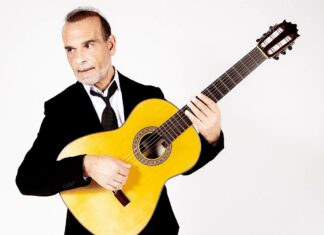 portrait du guitariste flamenco Juan Carmona