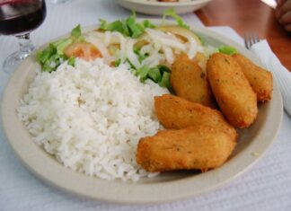 pasteis de bacalhau