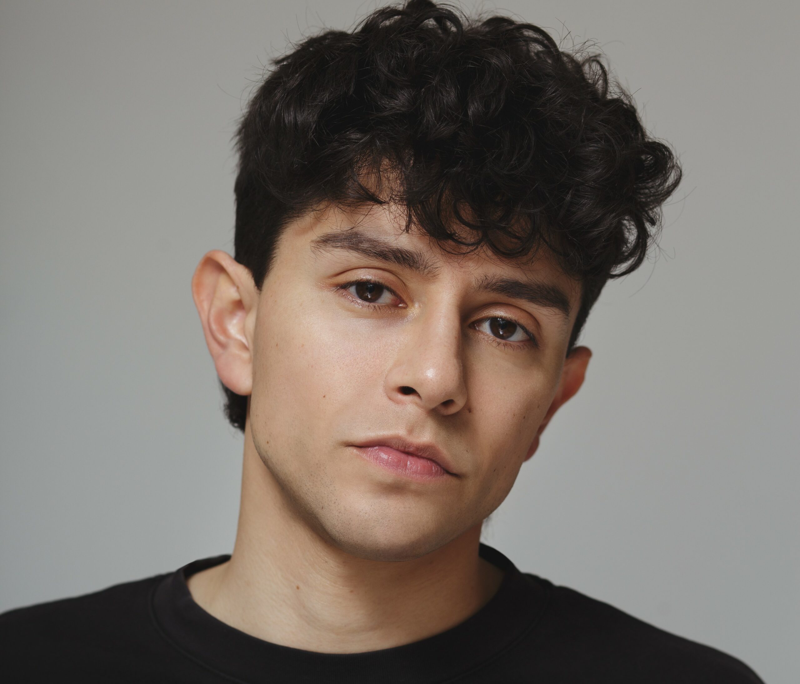 Diego-Cespedes©-Tom-Chenette Portrait de Diego Céspedes